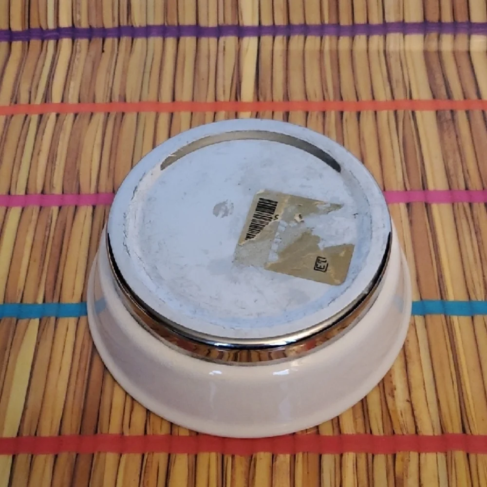 French L'Hotel De La Petite Fleur Paris Themed Soap Dish